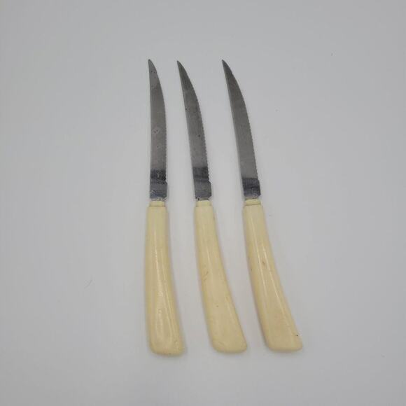 Quikut Kitchen Utensil Steak Knives One Size Cream Serrated Stainless Steel - Picture 2 of 3